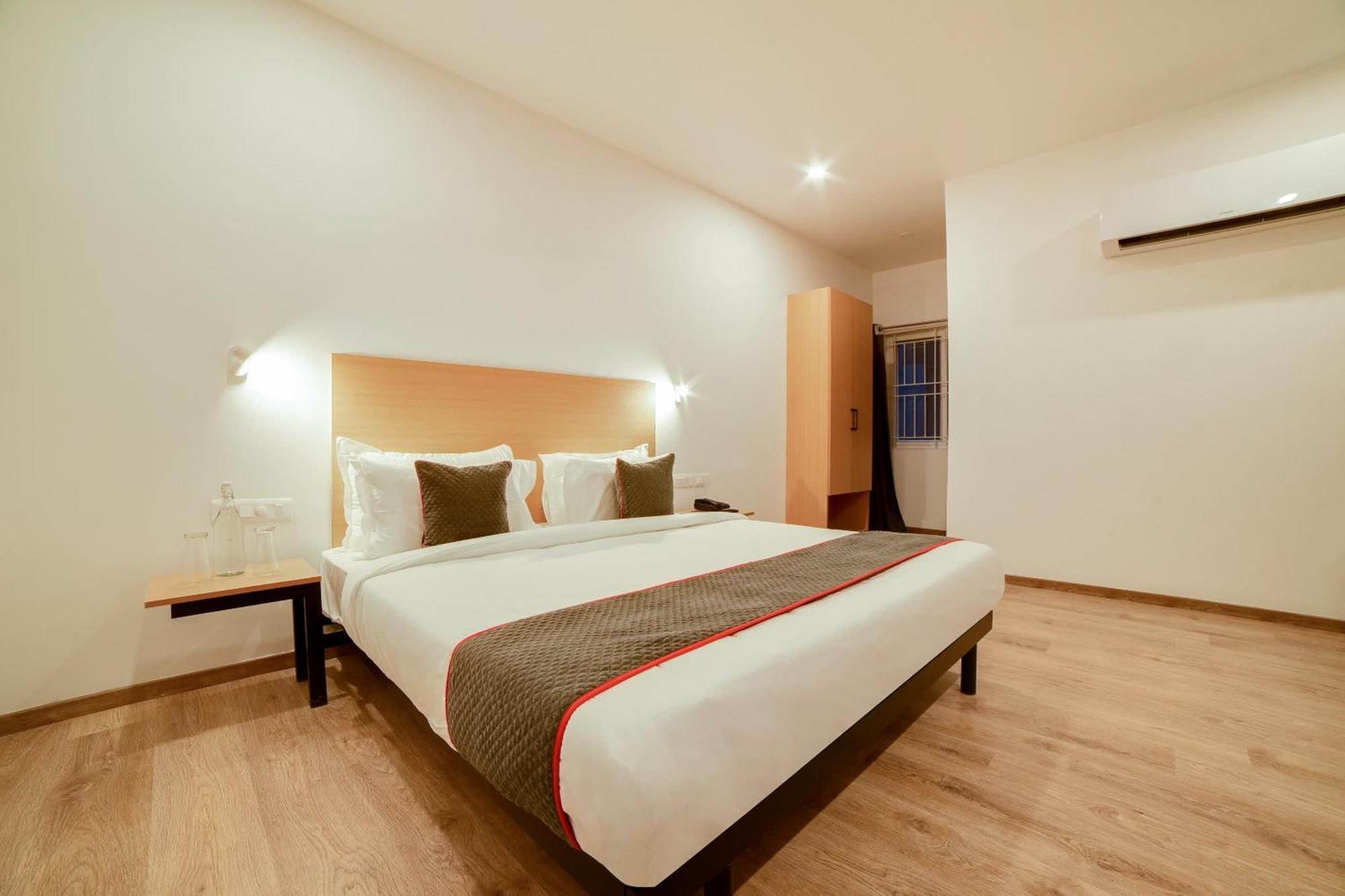 Super Townhouse Hosur Main Road Bommanahalli Near Gopalan Innovation Mall Bangalore Exterior foto